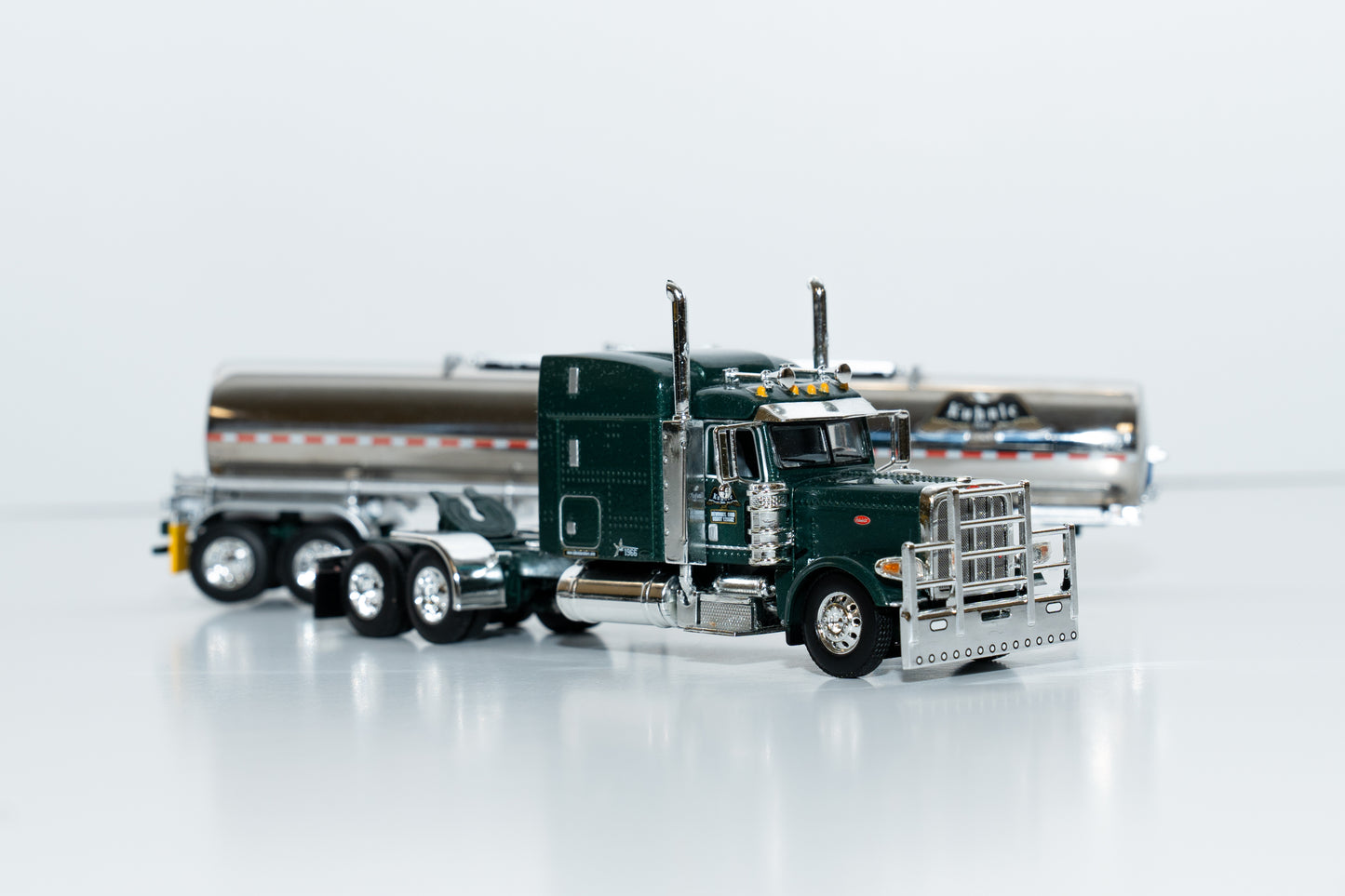 Kuhnle Brothers Peterbilt 389 1/64 Diecast
