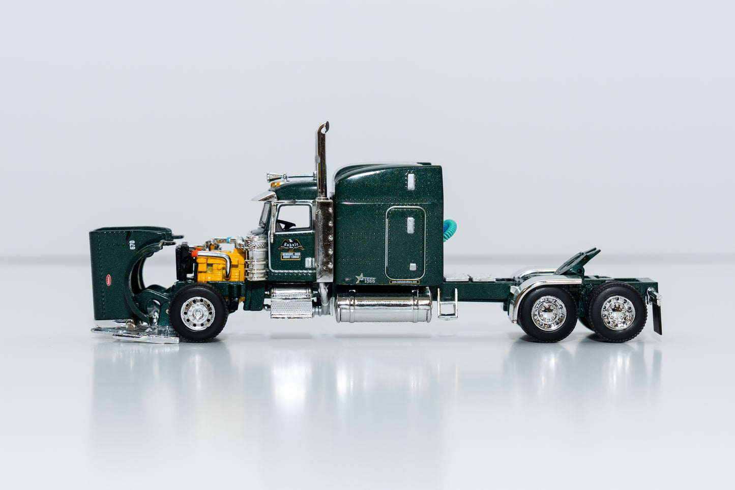 Kuhnle Brothers Peterbilt 389 1/64 Diecast